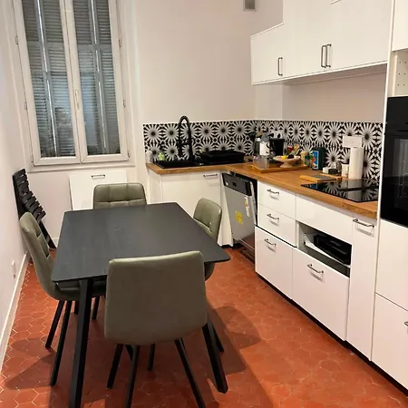 Renove, Climatise Au Coeur D'ajaccio *